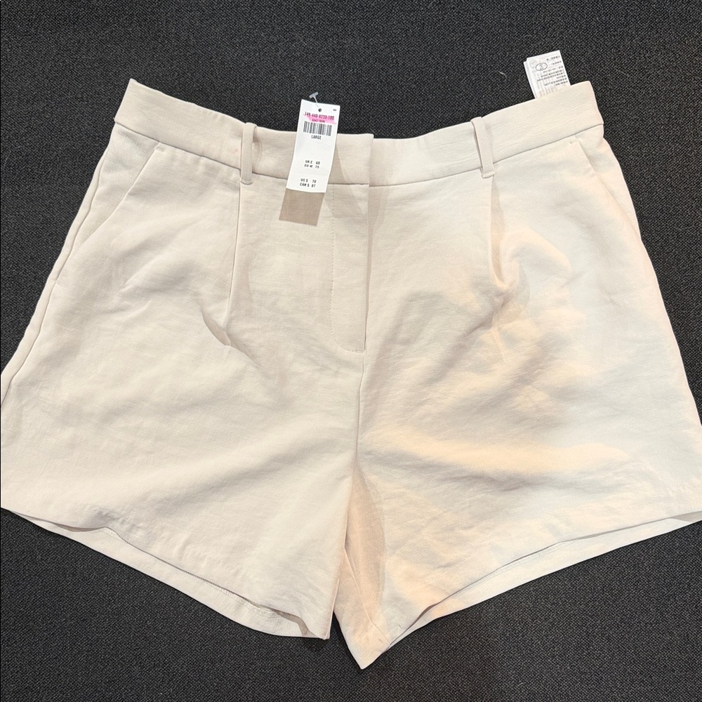 Abercrombie & Fitch Women's Beige Shorts